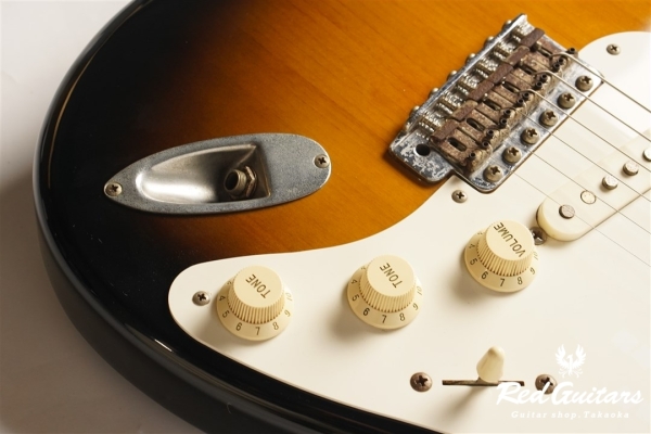 ST57-650 - 2 Tone Sunburst